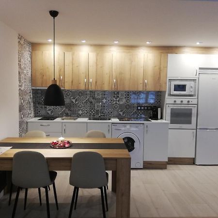 Apartamento Cinema Apartment Oviedo Bagian luar foto