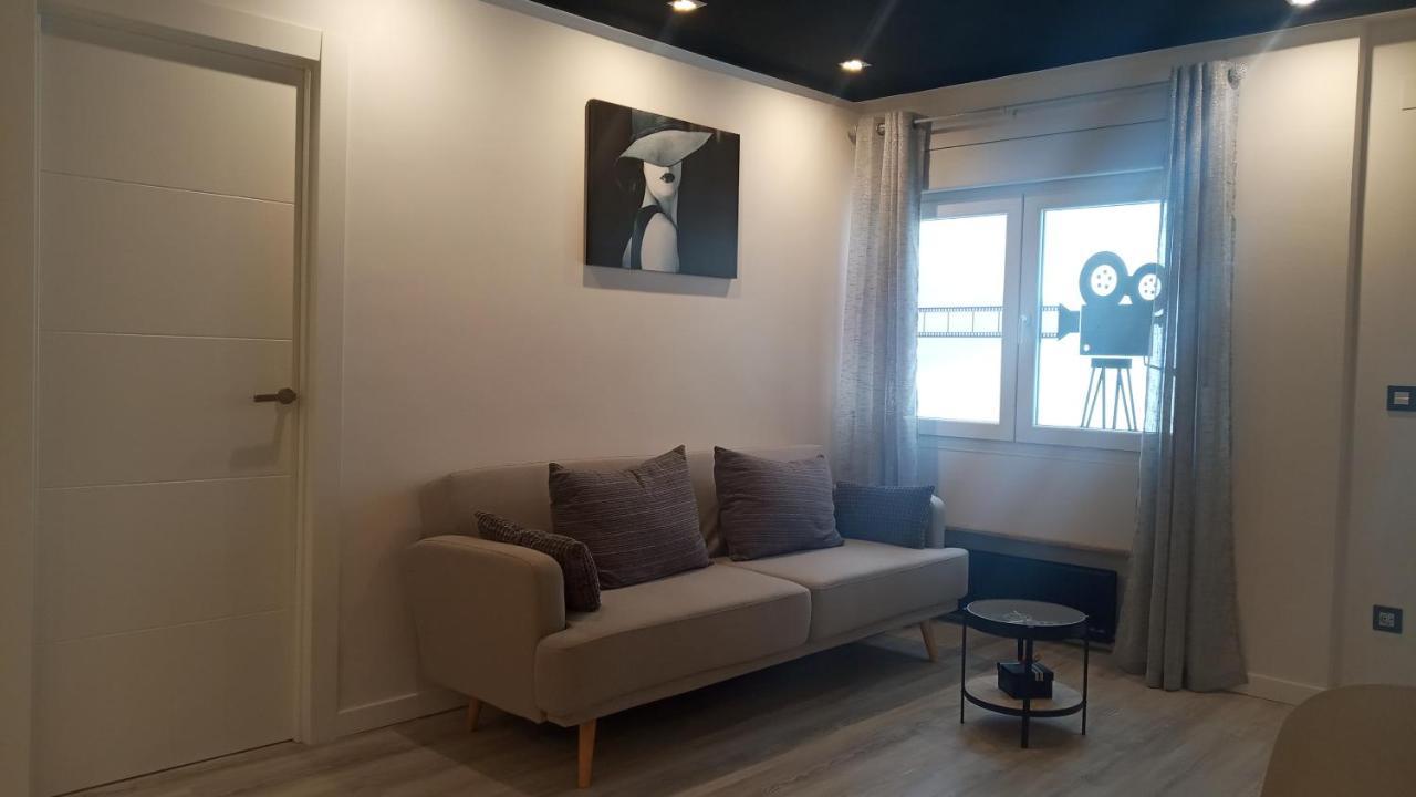 Apartamento Cinema Apartment Oviedo Bagian luar foto
