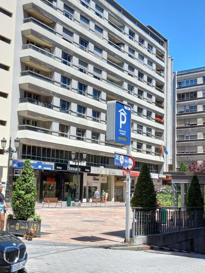 Apartamento Cinema Apartment Oviedo Bagian luar foto