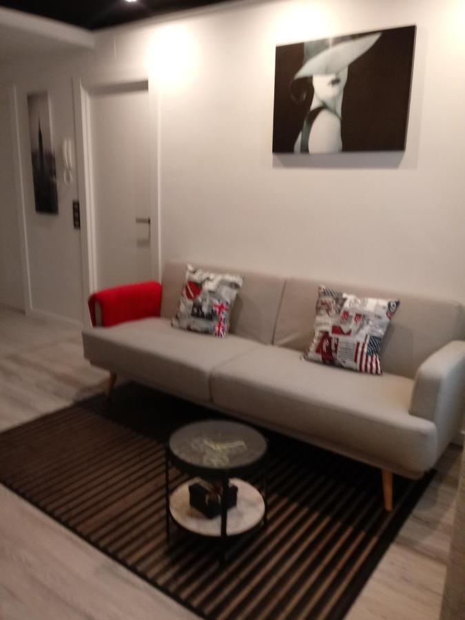 Apartamento Cinema Apartment Oviedo Bagian luar foto
