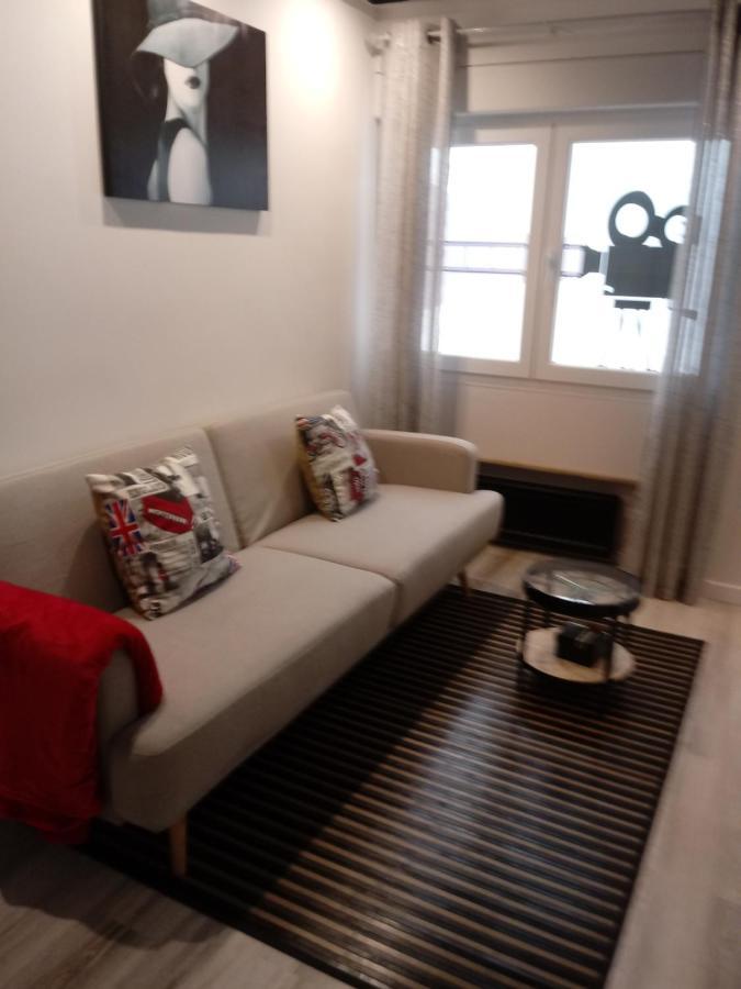 Apartamento Cinema Apartment Oviedo Bagian luar foto